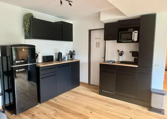 Avec * 克莱恩 蒙塔纳